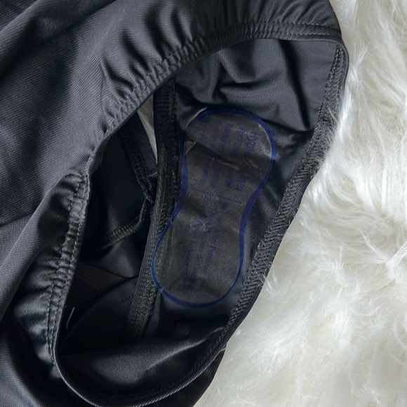 🆕 Miracle Suit Fit & Flair Swim Skirt with Zip Pocket Size 8 Black - Picture 6 of 11